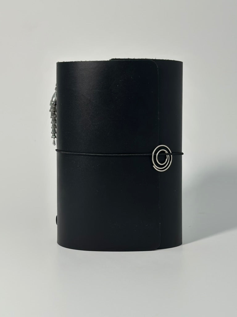 The Archive / Noir Trifold Journal  — Pocket